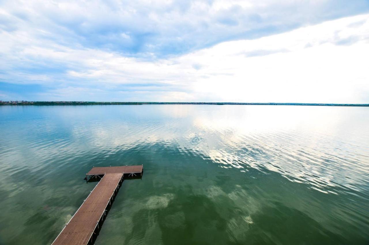 Lakeside Studio Mamaia Central Exterior foto