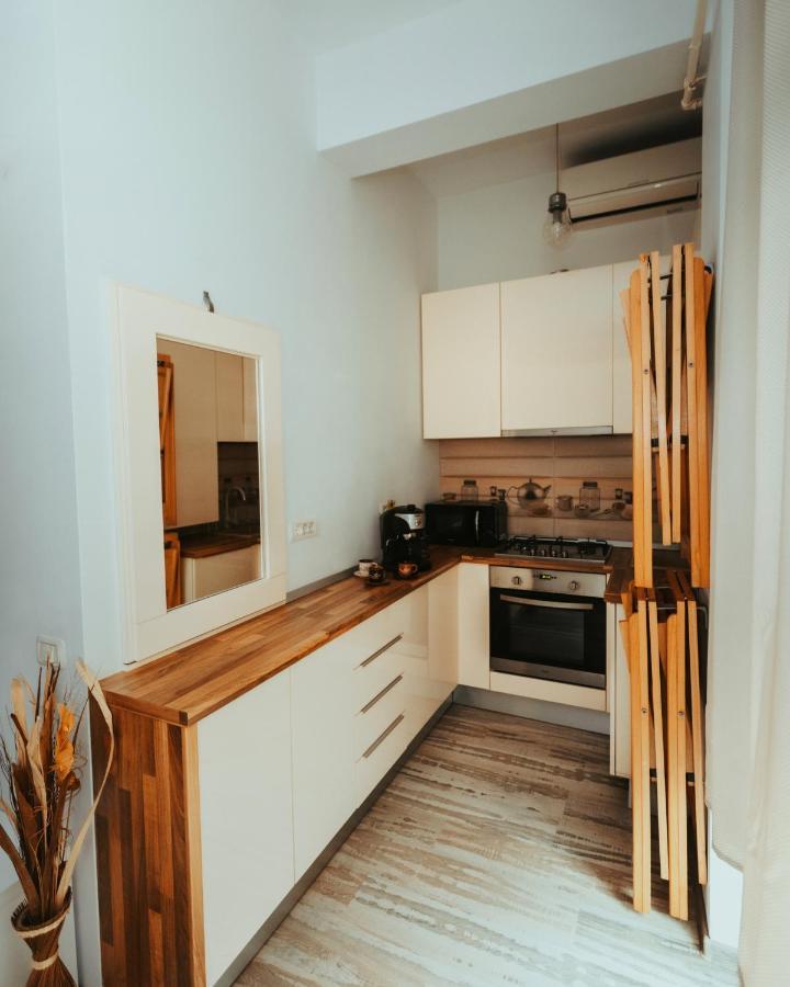 Lakeside Studio Mamaia Central Exterior foto